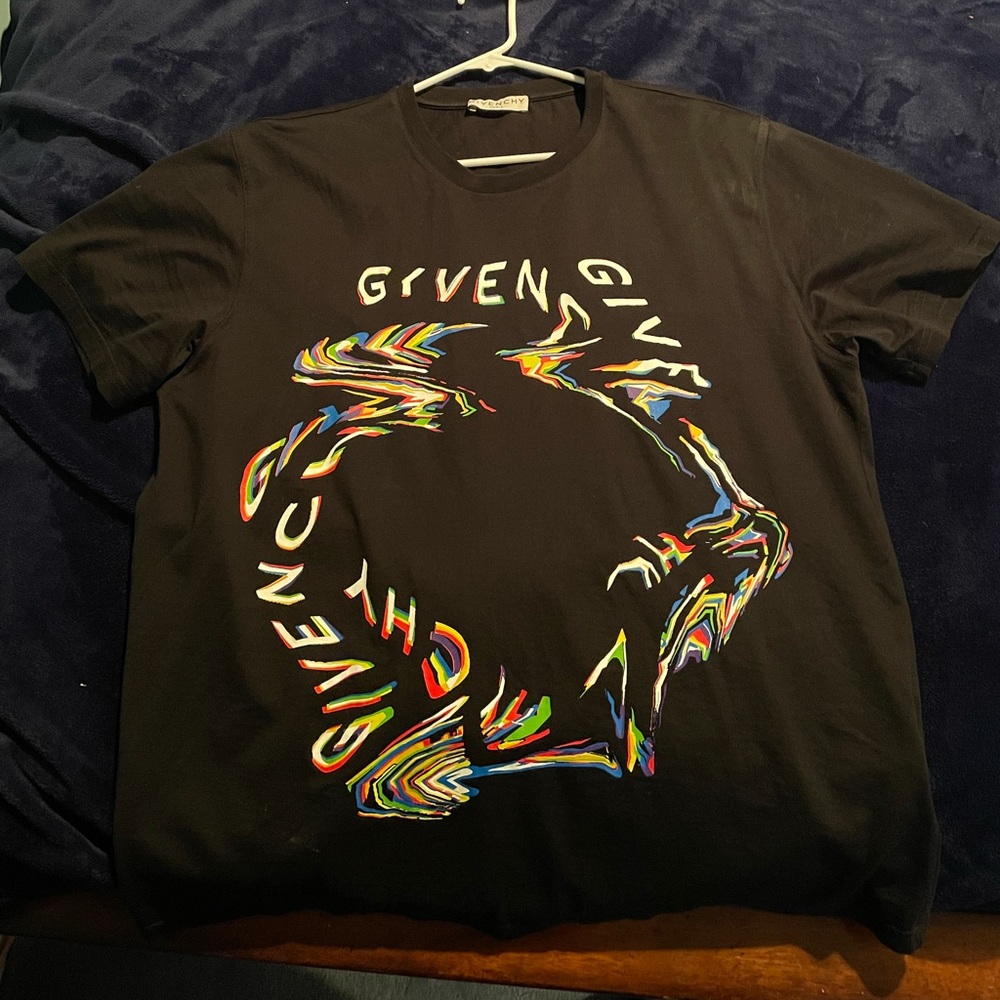 Givenchy mens t shirt Large
